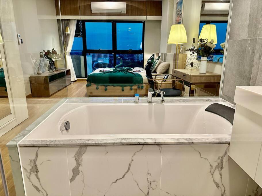 Astra Sky River High Floor,3 Bedrooms 97㎡ 山景房带浴缸 Chiang Mai Ngoại thất bức ảnh